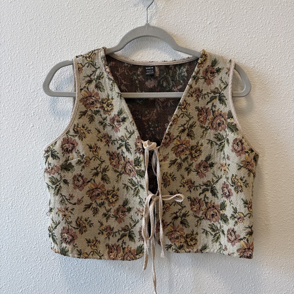 Floral Tapestry Cropped Vest Tie Front Beige Red Green Yellow Size L Cottagecore